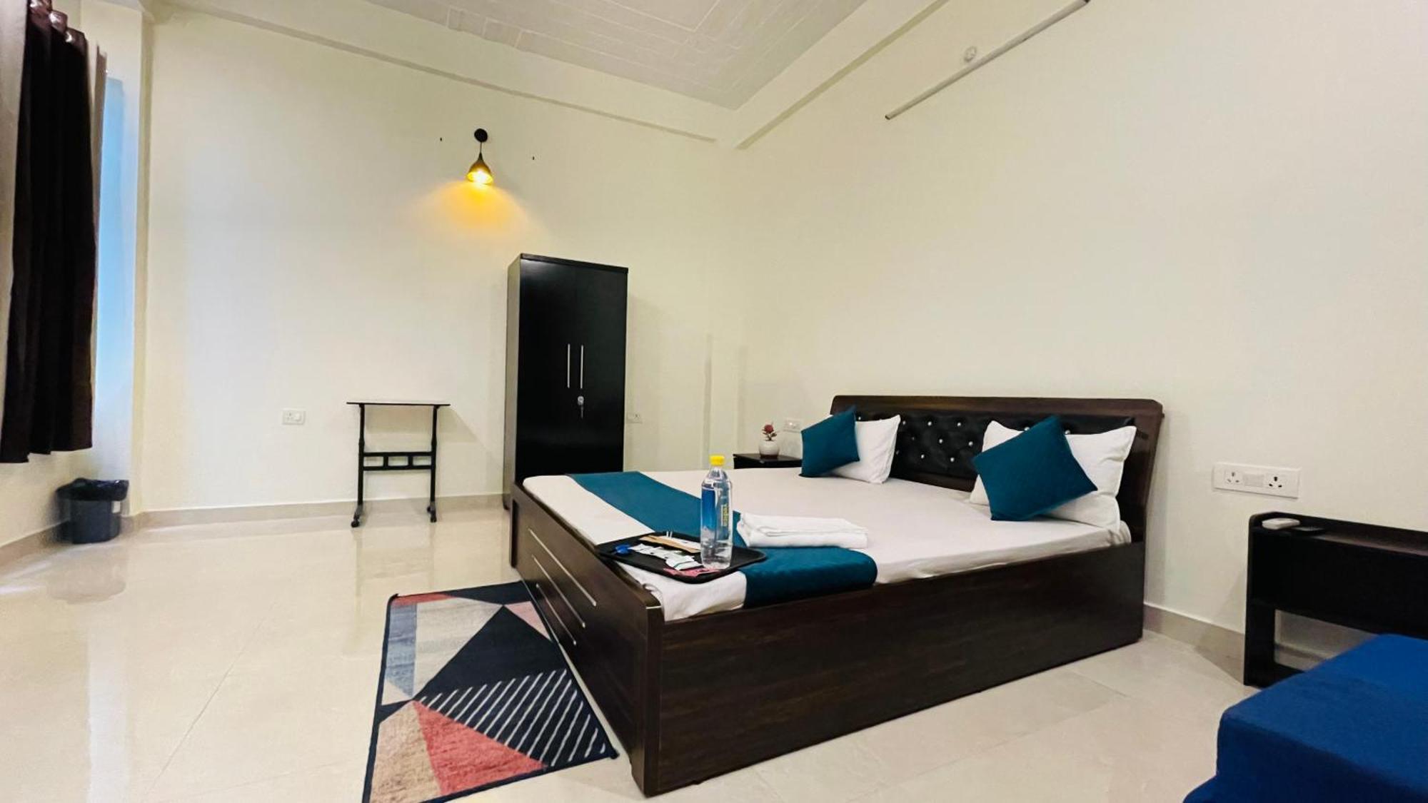 Atulyam Stays Sushant Golf City Lucknow Eksteriør bilde