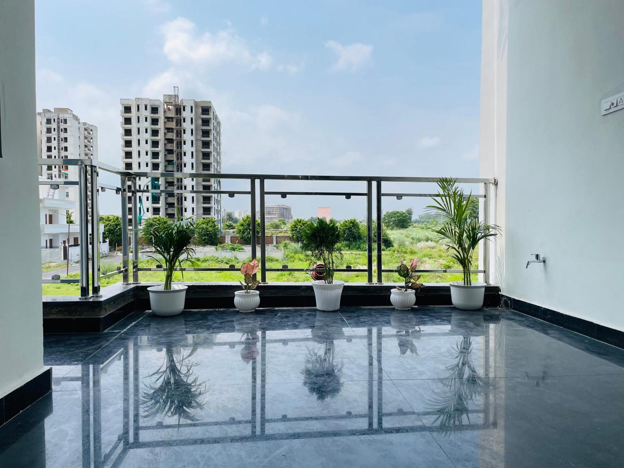 Atulyam Stays Sushant Golf City Lucknow Eksteriør bilde